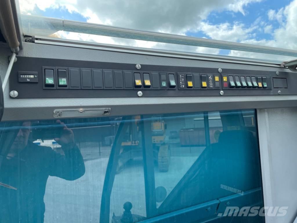 Liebherr LTM 1055-1 Grúas todo terreno