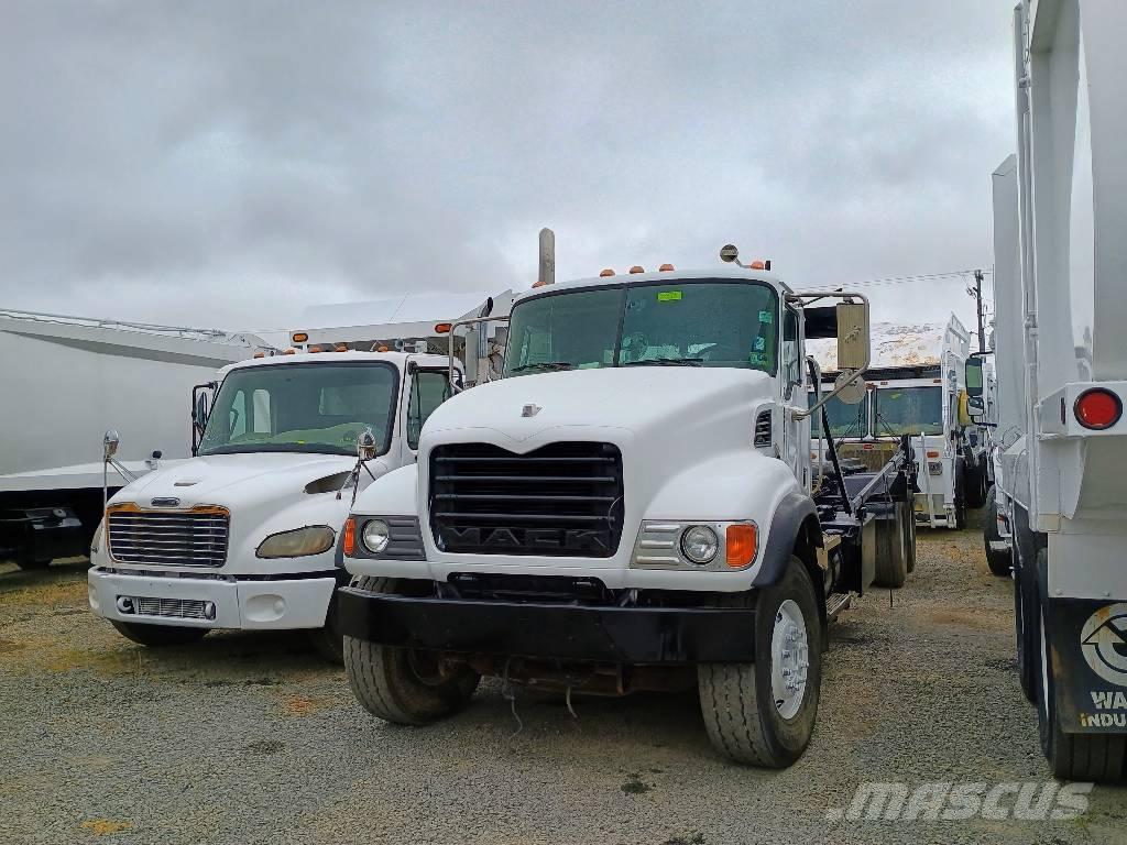 Mack CV 713 Camiones desmontables