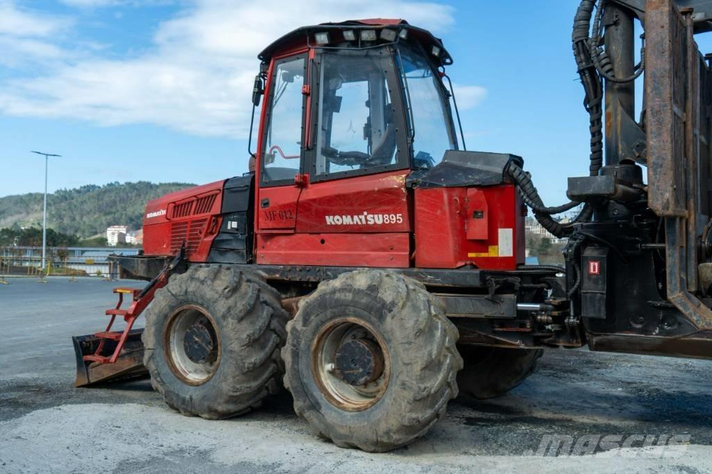 Komatsu 895.1 - 8WD Transportadoras