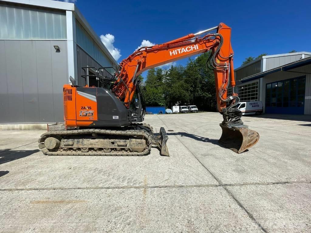 Hitachi ZX135US Excavadoras sobre orugas