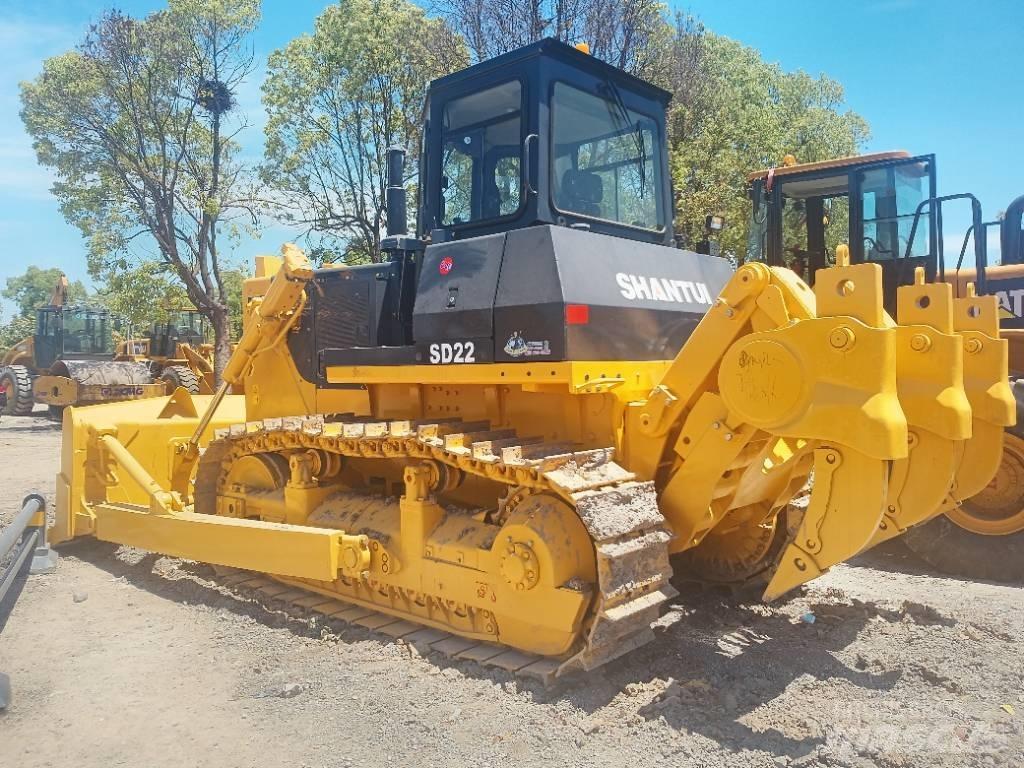 Shantui SD 22 Buldozer sobre oruga