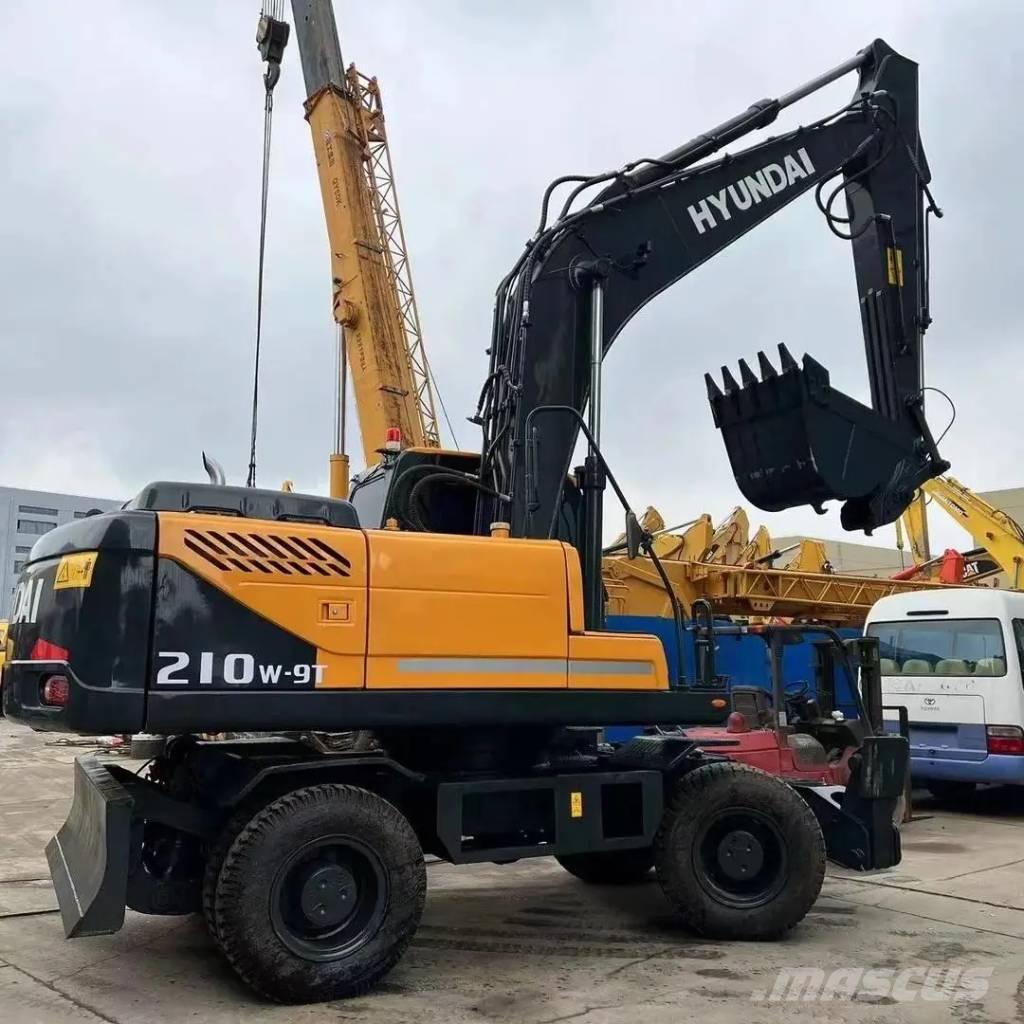 Hyundai R210W-9 Excavadoras de ruedas