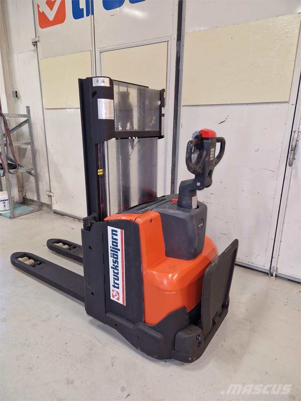 Toyota SWE200D Apiladoras eléctricos