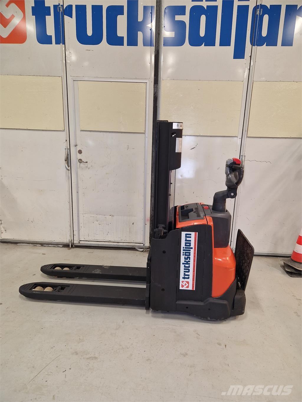 Toyota SWE200D Apiladoras eléctricos