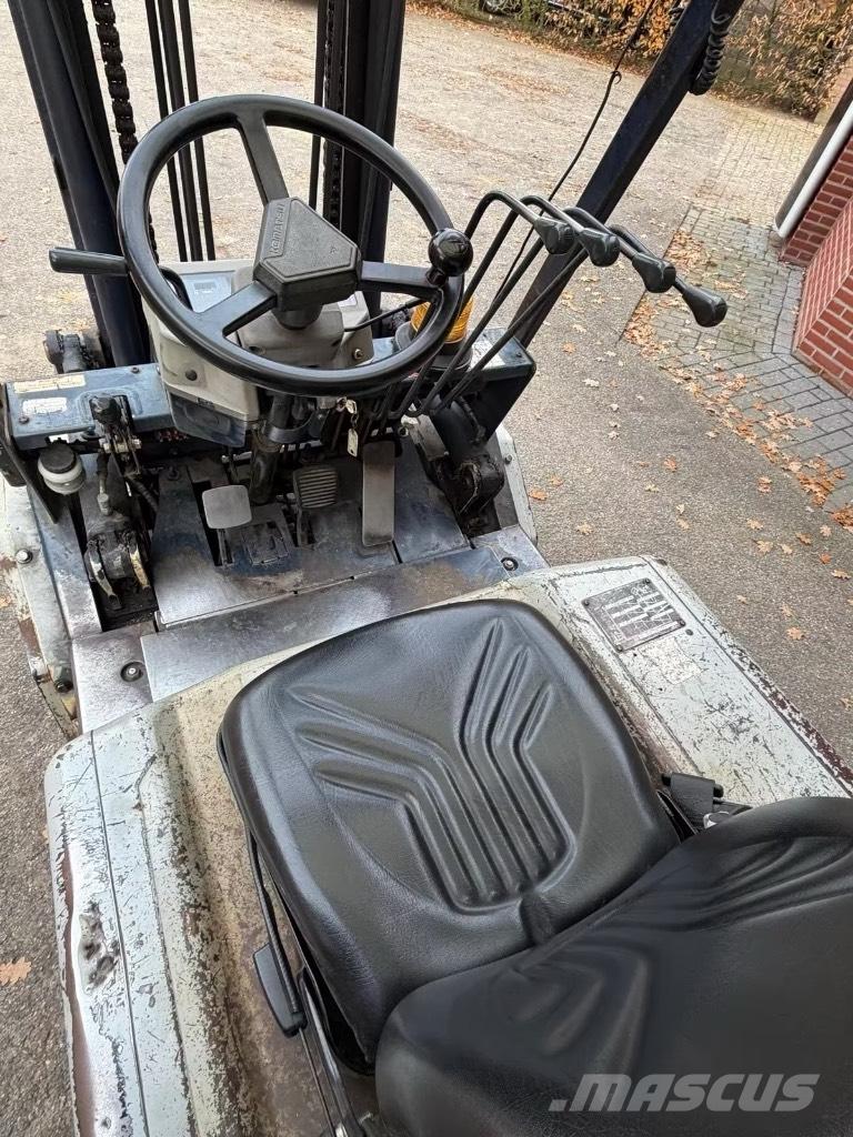 Komatsu FD30T-11E Camiones diesel