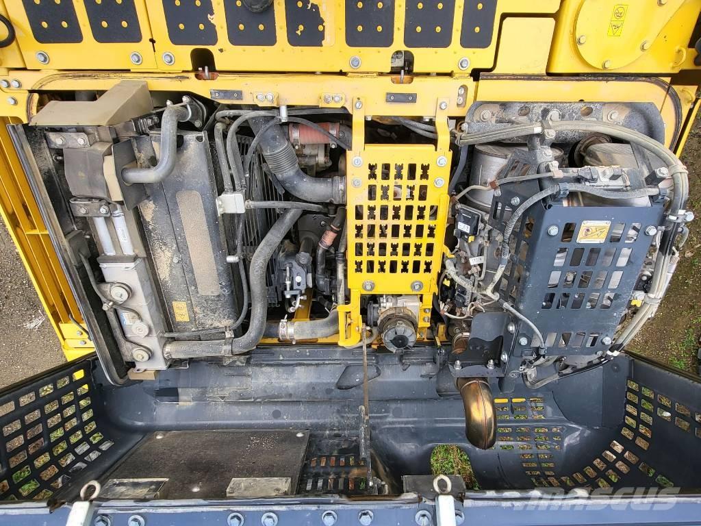 Komatsu PC240NLC-11 Excavadoras sobre orugas