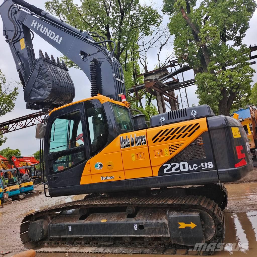 Hyundai 220LC-9S Excavadoras sobre orugas