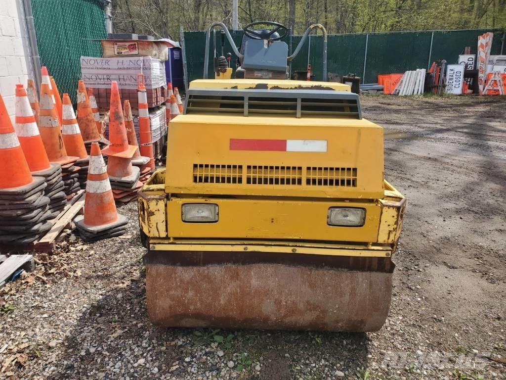 Bomag BW121 AD-2 Rodillos de doble tambor