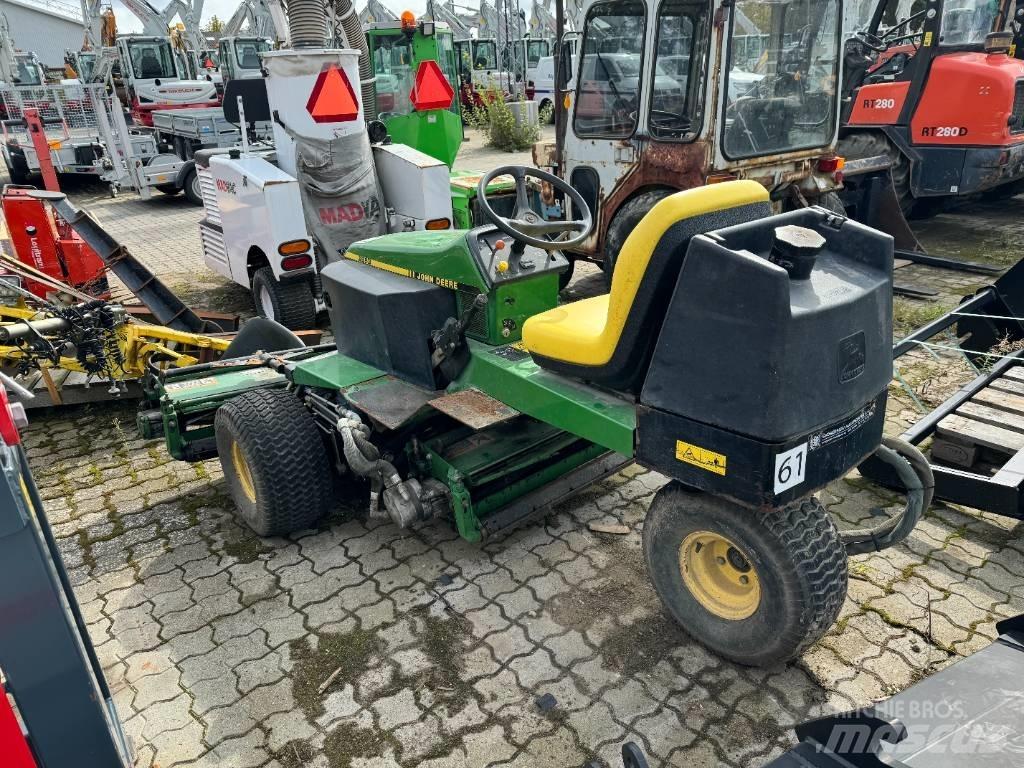 John Deere 2653 Tractores corta-césped