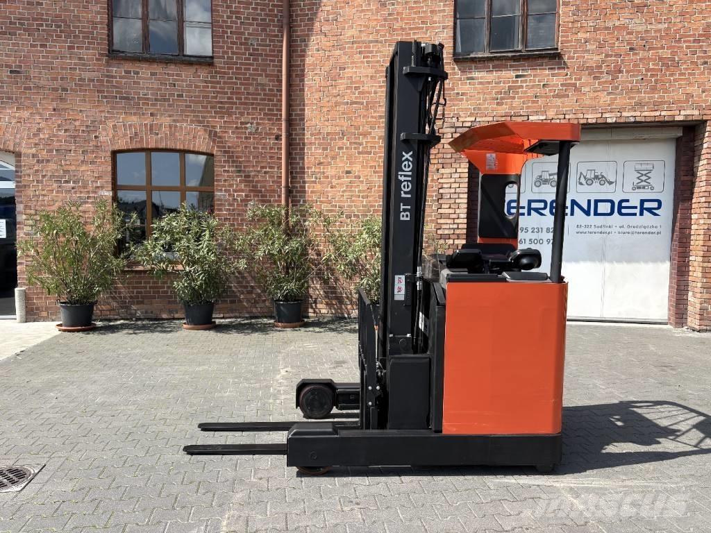 Toyota RRE 140 Montacargas de alcance de gran altura