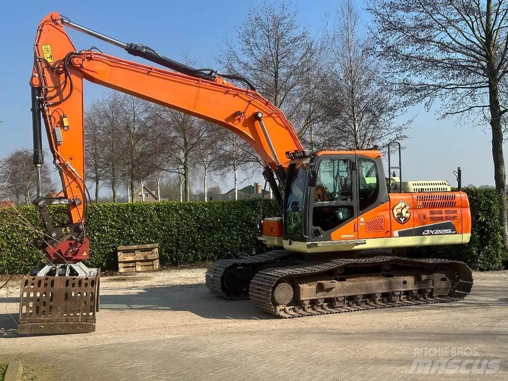 Doosan DX225LC Excavadoras sobre orugas