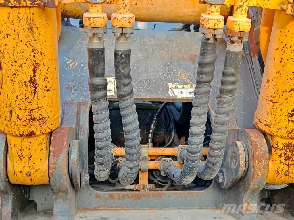 Hyundai R300LC-9S Excavadoras sobre orugas