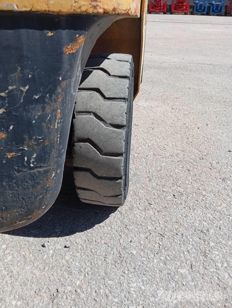 CAT DP 18 N Camiones diesel