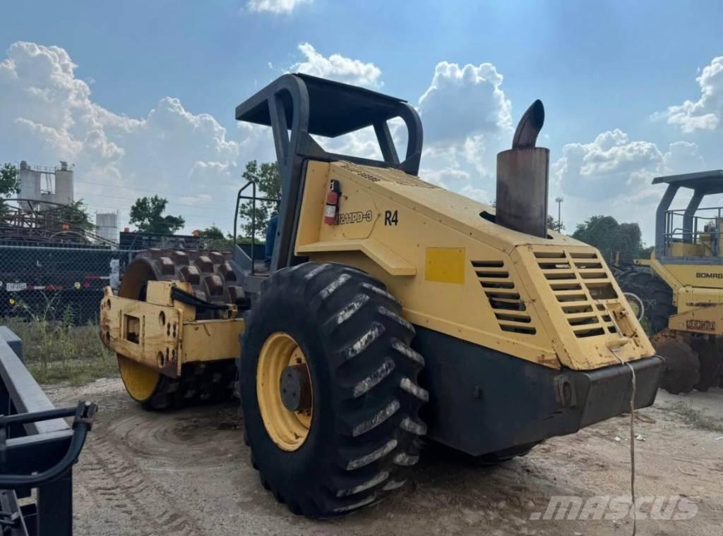 Bomag BW 211 P D-3 Rodillos de un solo tambor