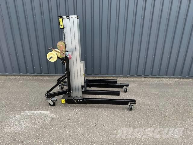 Rees Lift SML3,3 Otras plataformas elevadoras