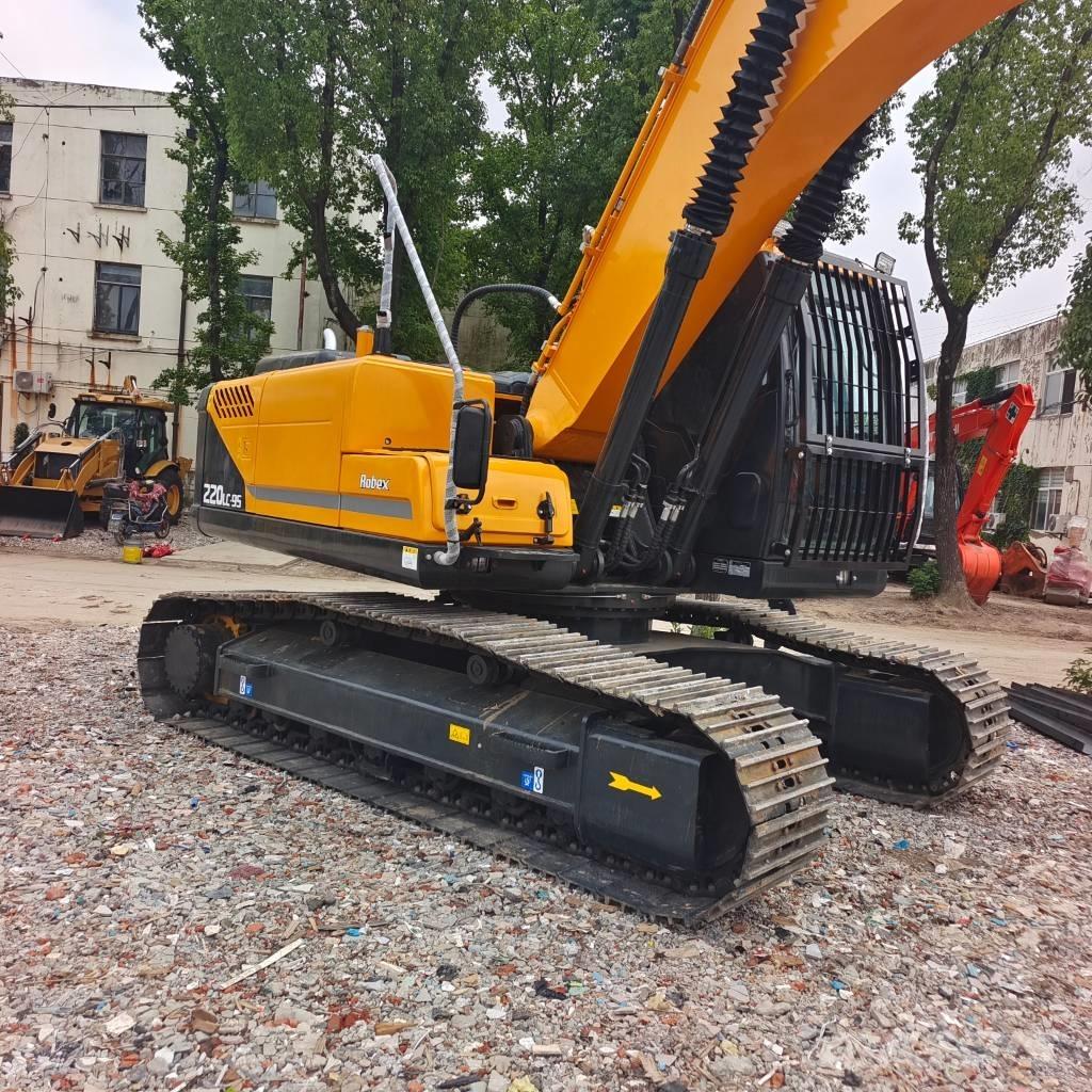 Hyundai 220LC-9S Excavadoras sobre orugas