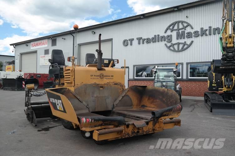 CAT AP 300 Asfaltadoras