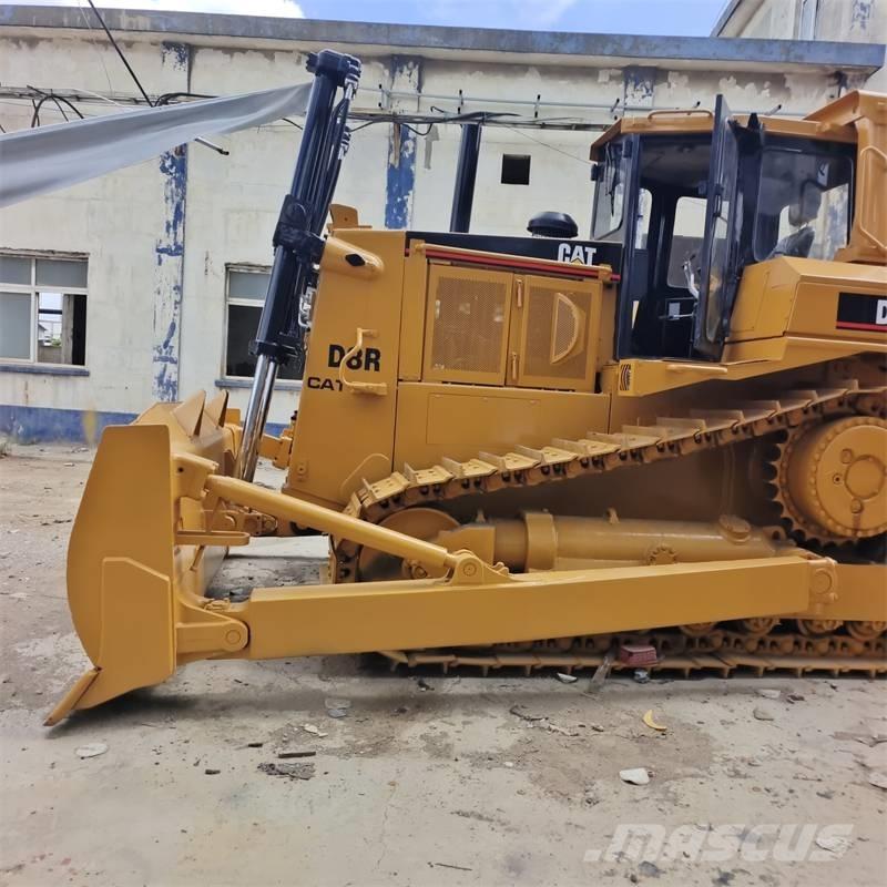 CAT D 8 R Buldozer sobre oruga