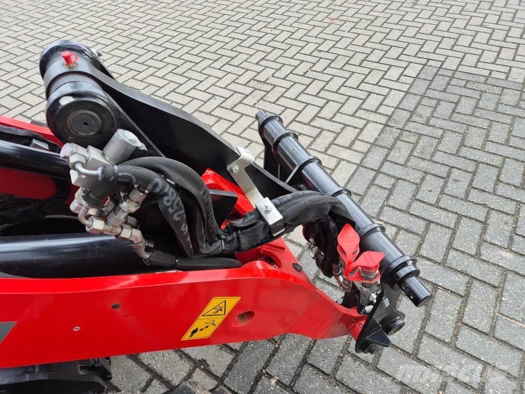 Manitou MLA 3-25 H Minicargadoras