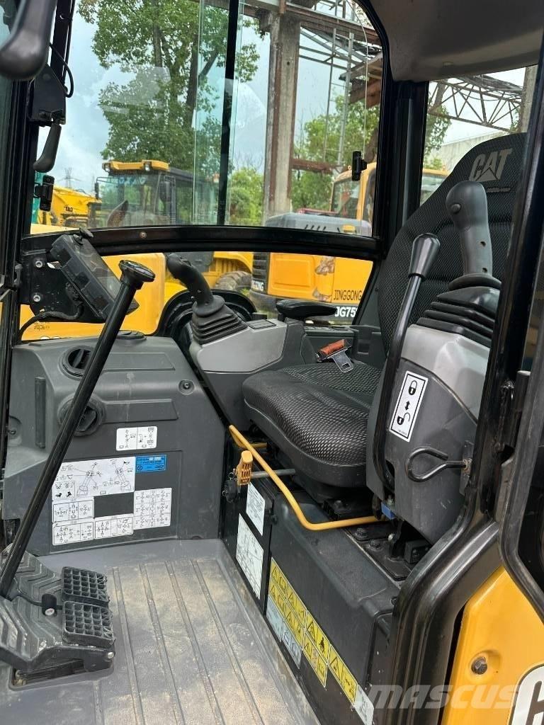 CAT 302 Miniexcavadoras