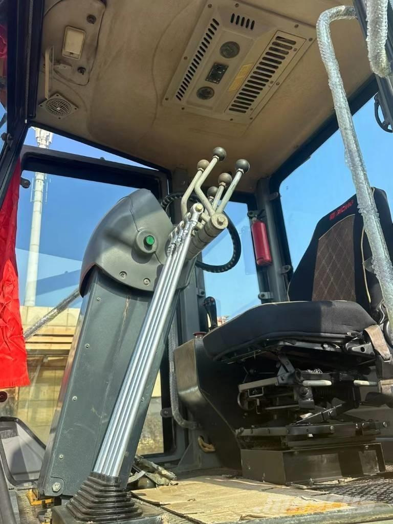 XCMG GR 2153 Niveladoras