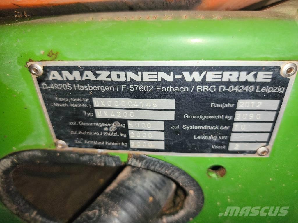 Amazone UX 4200 Pulverizadores arrastrados