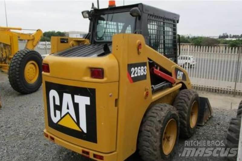 CAT 226B3 Otros camiones