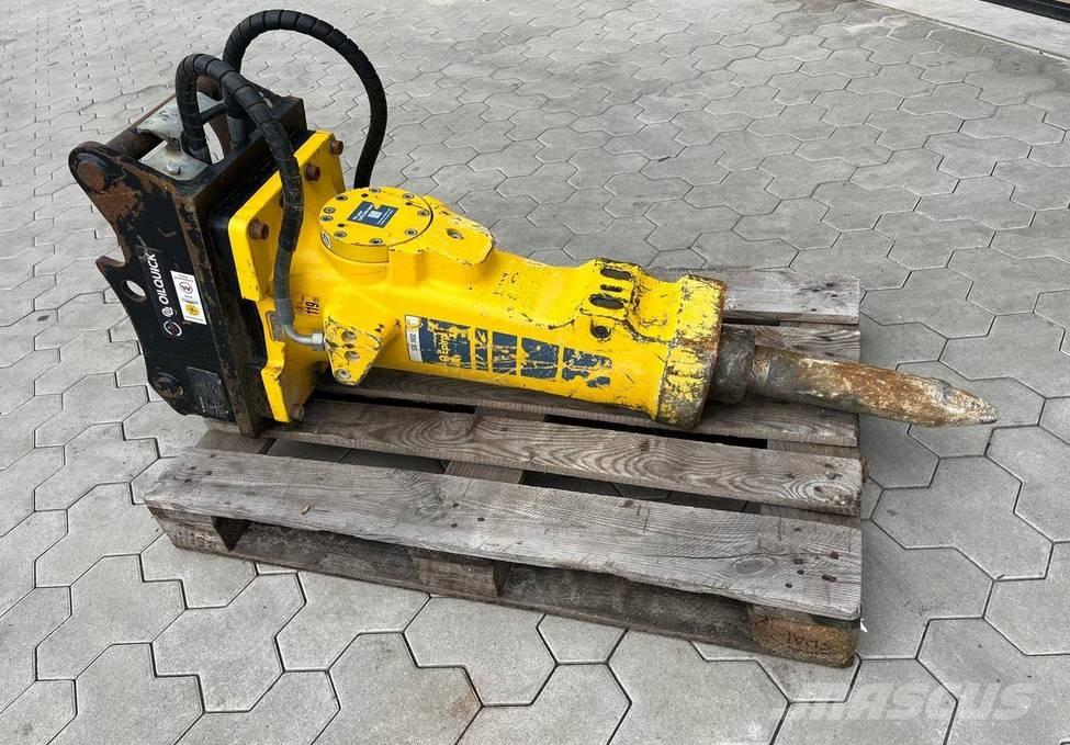 Epiroc SB302 Palas mecánicas pulverizadoras