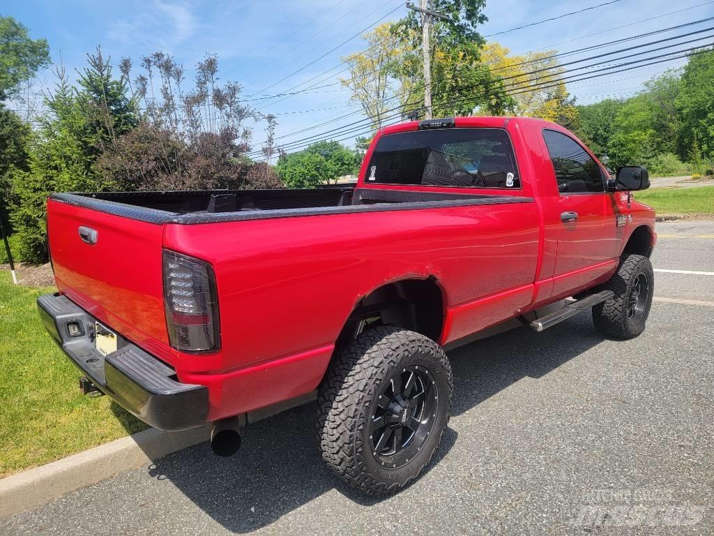 Dodge Ram 2500 Caja abierta/laterales abatibles