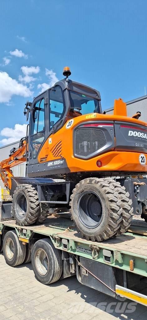 Doosan DX 100 W-7 Excavadoras de ruedas
