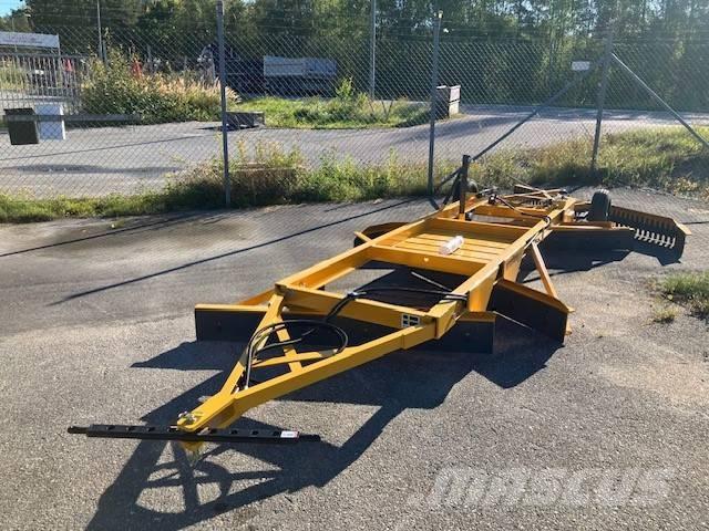 Vreten V3-220 Rastras para caminos