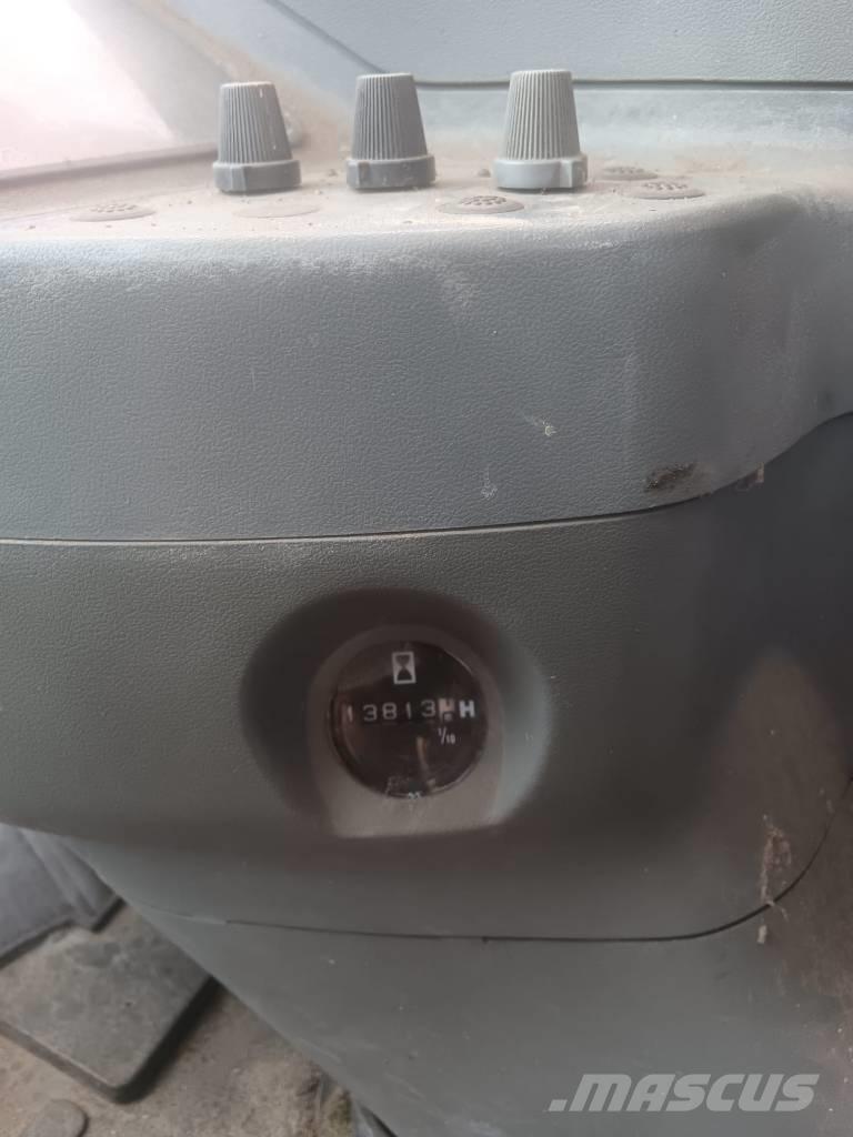 Fiat-Hitachi EX135W Excavadoras de ruedas