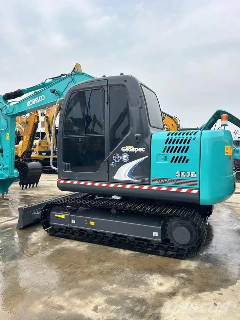 Kobelco SK 75 Excavadoras sobre orugas