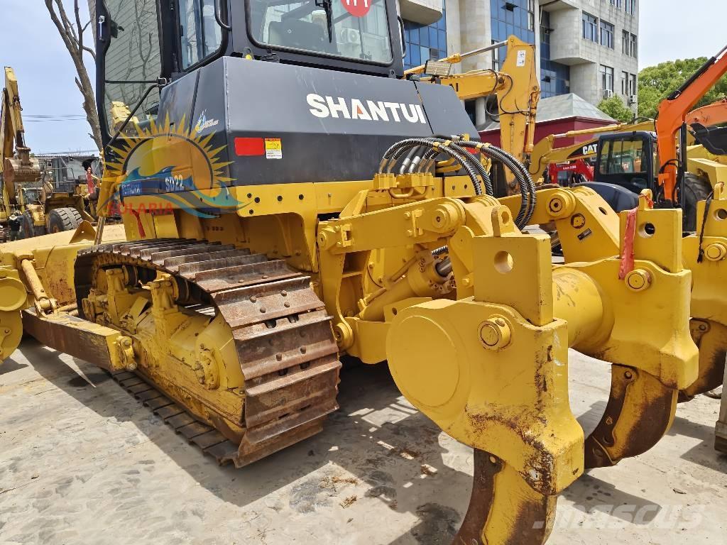 Shantui SD 22 Buldozer sobre oruga