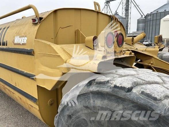 CAT 613B Camiones cisterna