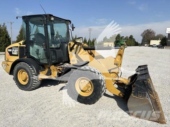 CAT 906M Cargadoras sobre ruedas