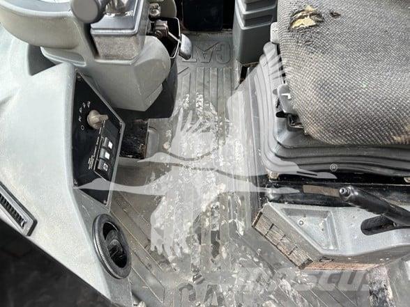 CAT IT28G Cargadoras sobre ruedas