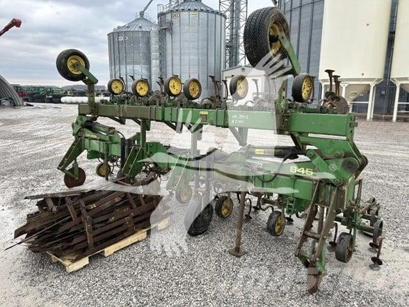 John Deere 845 Cultivadoras para cultivos en hilera