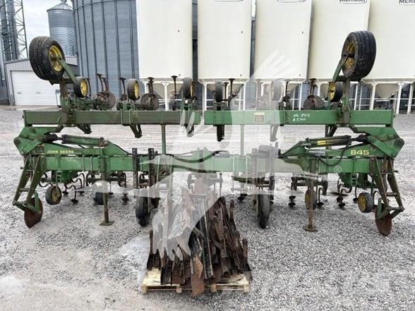 John Deere 845 Cultivadoras para cultivos en hilera