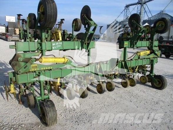 John Deere 85 Cultivadoras para cultivos en hilera