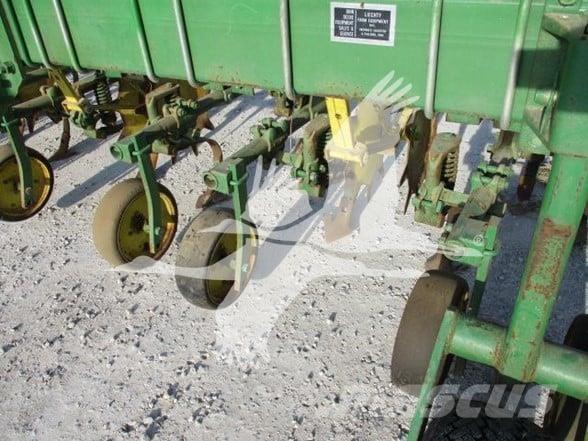 John Deere 85 Cultivadoras para cultivos en hilera