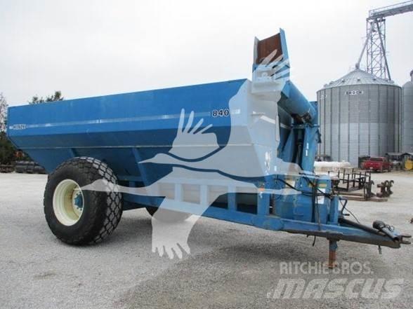 Kinze 840 Carros de trasladar grano