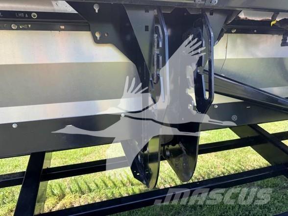 MAC DON FD240 Cabezales de cosechadoras combinadas