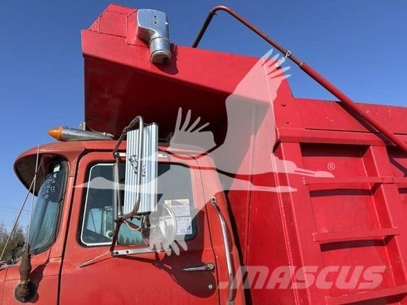 Mack RB688S Bañeras basculantes usadas
