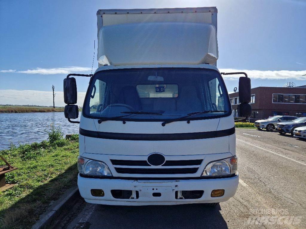 Hino 3815 Camiones con caja de remolque