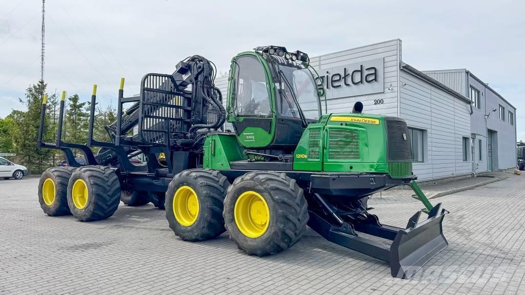 John Deere 1210E Transportadoras