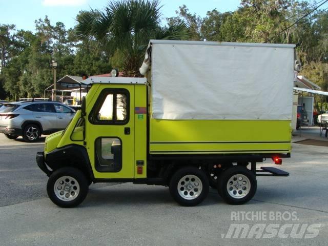 Kawasaki MULE 6X4 Maquinarias para servicios públicos