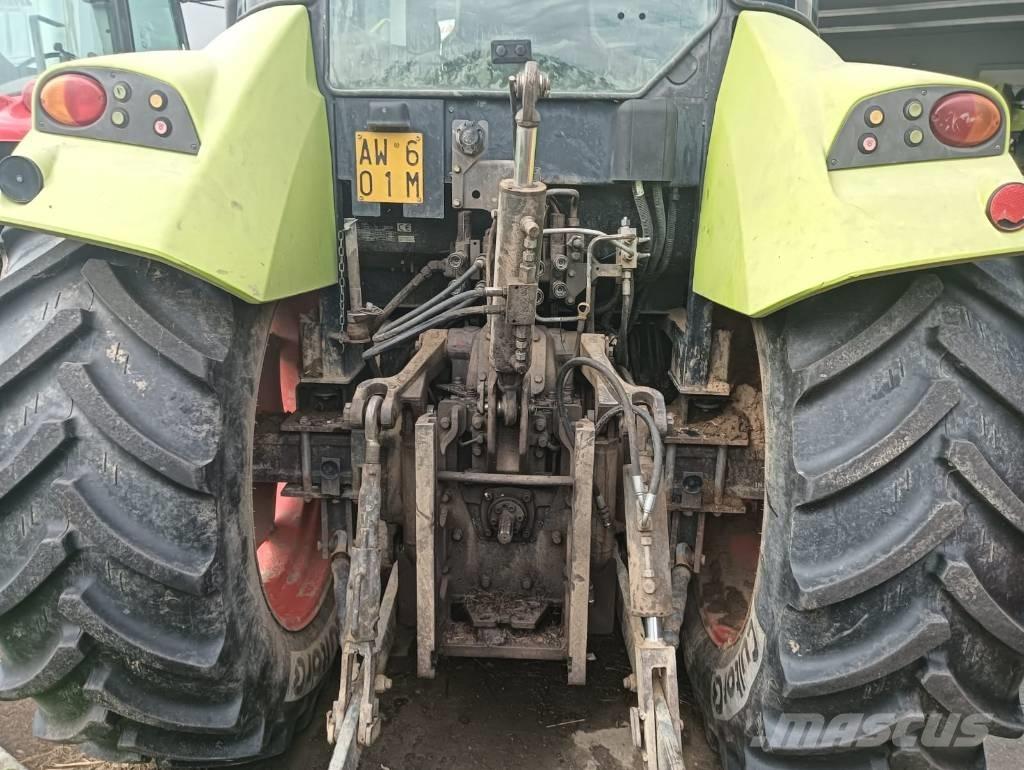 CLAAS Arion 420 Tractores