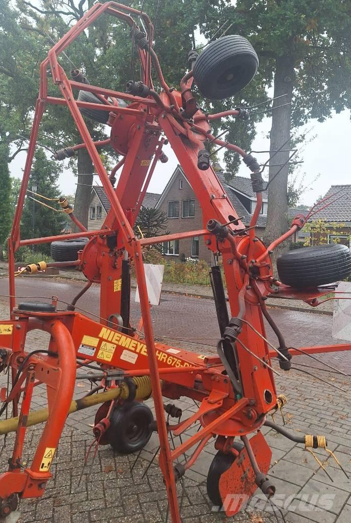 Niemeyer HR 675 DH Rastrilladoras y rastrilladoras giratorias