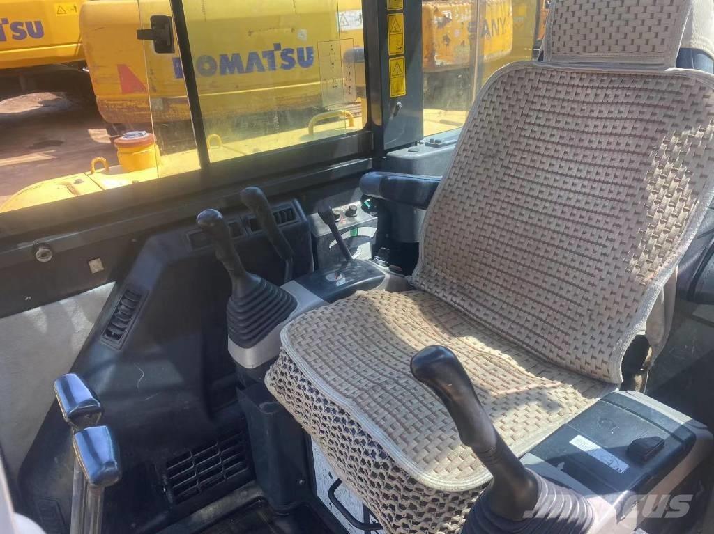 Komatsu PC56 Excavadoras sobre orugas